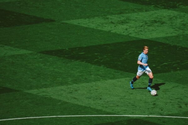 Courtois: De Bruyne Adalah Salah Satu Pemain Terbaik yang Dimiliki Belgia