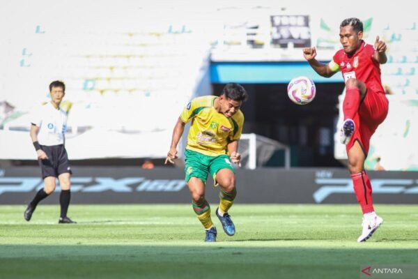 Toni Firmansyah Lanjutkan Program Latihan Bersama Persebaya