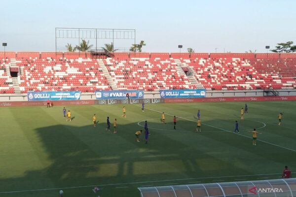 Bruno Perpanjang Rekor: Arema Tak Pernah Menang Melawan Persebaya Bruno Perpanjang Rekor: Arema Tak Pernah Menang Melawan Persebaya