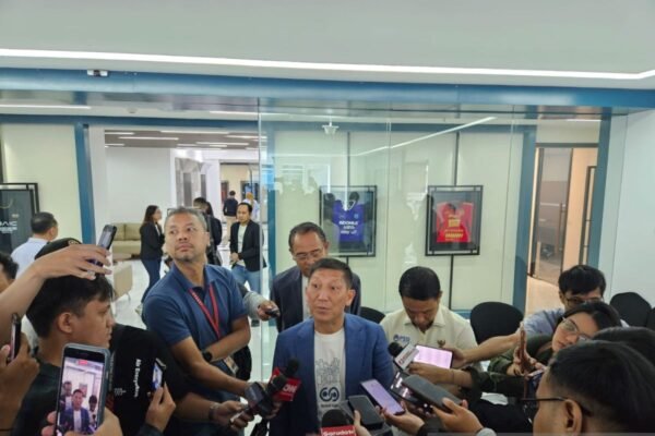 Here are some alternative titles for “Operator liga cermati ketat laga-laga akhir musim”:
1. “Operator Liga Memantau Ketat Pertandingan Akhir Musim”
2. “Pengawasan Ketat Operator Liga Terhadap Laga Penentu Musim”
3. “Operator Liga Fokus pada Pertarungan Akhir Musim”
4. “Perhatian Khusus dari Operator Liga untuk Laga-Laga Penting Musim Ini”
5. “Operator Liga Awasi Laga-Laga Krusial di Penutupan Musim”
6. “Operator Liga: Fokus pada Laga Akhir Musim yang Menentukan”
7. “Ketatnya Pengawasan Operator Liga Terhadap Pertandingan Akhir Musim”
8. “Operator Liga Mengawasi dengan Cermat Laga Penutup Musim”
9. “Memastikan Keadilan: Pengawasan Operator Liga di Akhir Musim”
10. “Operator Liga Siaga: Menyambut Laga-Laga Genting di Akhir Musim”
Feel free to choose or modify any of these options! Here are some alternative titles for "Operator liga cermati ketat laga-laga akhir musim":
1. "Operator Liga Memantau Ketat Pertandingan Akhir Musim"
2. "Pengawasan Ketat Operator Liga Terhadap Laga Penentu Musim"
3. "Operator Liga Fokus pada Pertarungan Akhir Musim"
4. "Perhatian Khusus dari Operator Liga untuk Laga-Laga Penting Musim Ini"
5. "Operator Liga Awasi Laga-Laga Krusial di Penutupan Musim"
6. "Operator Liga: Fokus pada Laga Akhir Musim yang Menentukan"
7. "Ketatnya Pengawasan Operator Liga Terhadap Pertandingan Akhir Musim"
8. "Operator Liga Mengawasi dengan Cermat Laga Penutup Musim"
9. "Memastikan Keadilan: Pengawasan Operator Liga di Akhir Musim"
10. "Operator Liga Siaga: Menyambut Laga-Laga Genting di Akhir Musim"
Feel free to choose or modify any of these options!