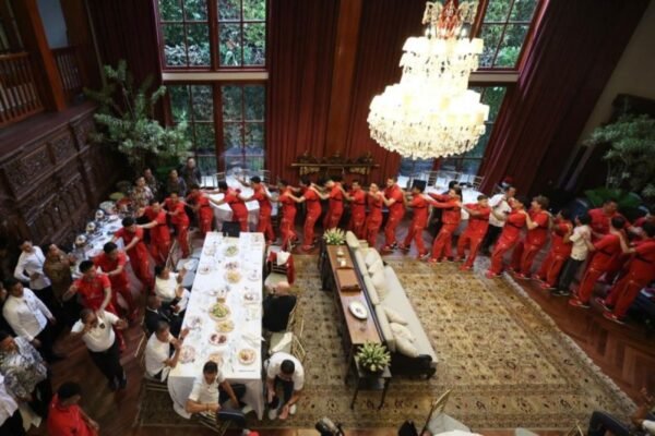 Jay Idzes Terpukau oleh Jamuan Makan Siang Presiden Prabowo Jay Idzes Terpukau oleh Jamuan Makan Siang Presiden Prabowo