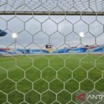 Arema FC Terima Sanksi Usai Insiden Pelemparan Bus Persik