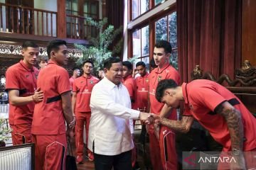 Presiden Prabowo Subianto Rayakan Kemenangan Timnas Indonesia Melalui Makan Bersama Presiden Prabowo Subianto Rayakan Kemenangan Timnas Indonesia Melalui Makan Bersama
