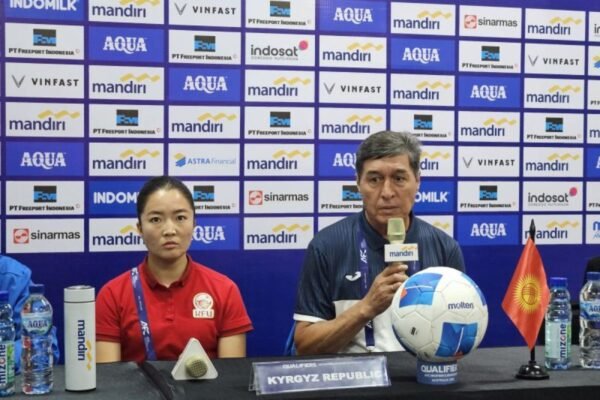 Tentu! Berikut adalah beberapa alternatif judul untuk “Kirgistan Siap Kejutkan Grup D Kualifikasi Piala Asia Putri”:
1. “Kirgistan Bersiap Guncang Grup D Kualifikasi Piala Asia Putri”
2. “Kirgistan Siap Menyuguhkan Kejutan di Kualifikasi Piala Asia Putri Grup D”
3. “Kejutan Menanti di Grup D: Kirgistan Siap Tunjukkan Kekuatan di Kualifikasi Piala Asia Putri”
4. “Kirgistan Melangkah Dengan Keyakinan ke Kualifikasi Piala Asia Putri Grup D”
5. “Misi Kejutan: Kirgistan Siap Tantang Tim-tim di Grup D Kualifikasi Piala Asia Putri”
Semoga alternatif ini sesuai dengan kebutuhan Anda! Tentu! Berikut adalah beberapa alternatif judul untuk "Kirgistan Siap Kejutkan Grup D Kualifikasi Piala Asia Putri":
1. "Kirgistan Bersiap Guncang Grup D Kualifikasi Piala Asia Putri"
2. "Kirgistan Siap Menyuguhkan Kejutan di Kualifikasi Piala Asia Putri Grup D"
3. "Kejutan Menanti di Grup D: Kirgistan Siap Tunjukkan Kekuatan di Kualifikasi Piala Asia Putri"
4. "Kirgistan Melangkah Dengan Keyakinan ke Kualifikasi Piala Asia Putri Grup D"
5. "Misi Kejutan: Kirgistan Siap Tantang Tim-tim di Grup D Kualifikasi Piala Asia Putri"
Semoga alternatif ini sesuai dengan kebutuhan Anda!