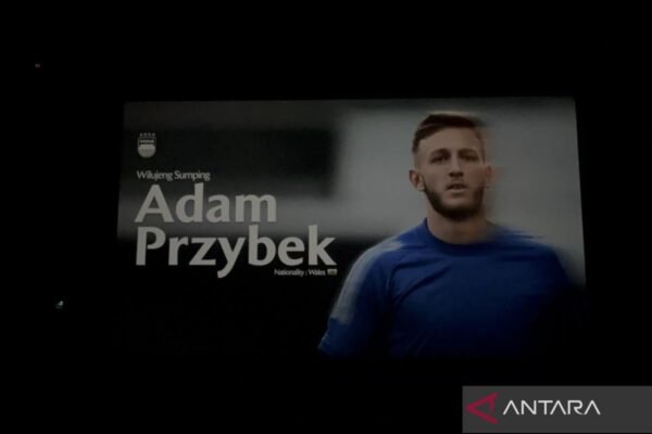 Persib Rekrut Adam Przybek Sebagai Pengganti Mendoza di Posisi Penjaga Gawang Persib Rekrut Adam Przybek Sebagai Pengganti Mendoza di Posisi Penjaga Gawang