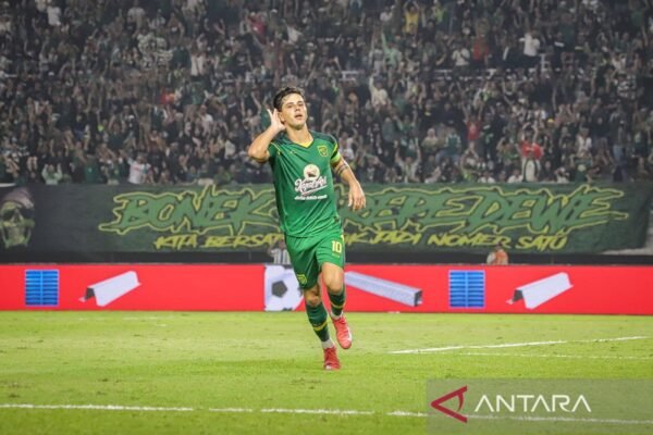 Persebaya Menang 1-0 atas PSS Sleman dalam Laga 'Team Launching Game'
